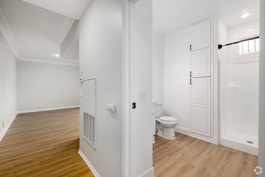 More Photos Of 420 W Windsor Rd, Glendale Apartments For Sale