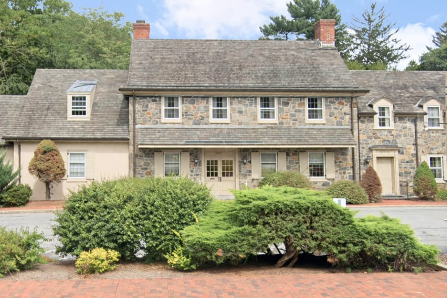 Primary Photo Of 5809-5811 Kennett Pike, Wilmington Medical For Sale