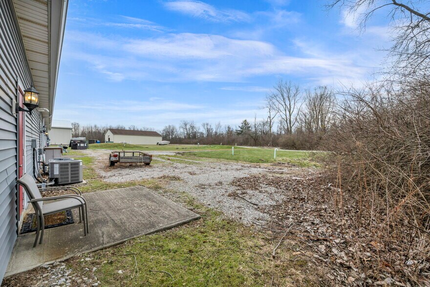 More Photos Of 4020-4028 Colorado Ave, Sheffield Storefront Retail Office For Sale