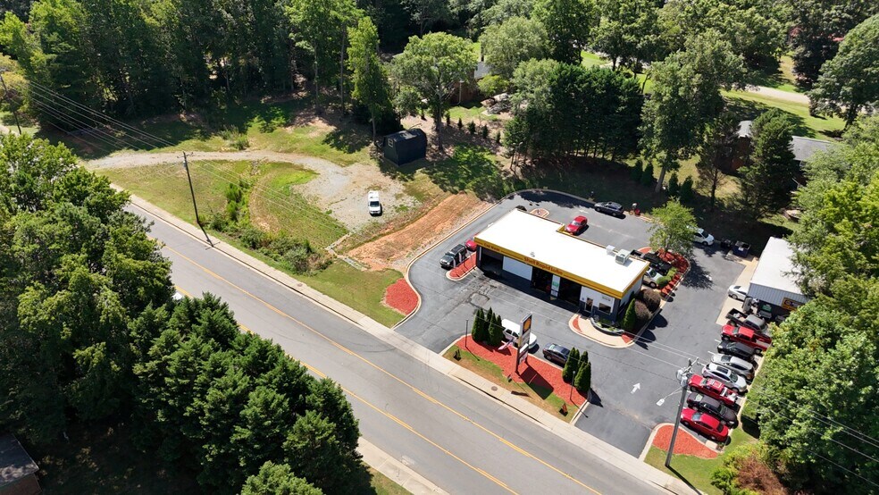 More Photos Of 822 Tom Hall Street St, Fort Mill General Retail For Lease