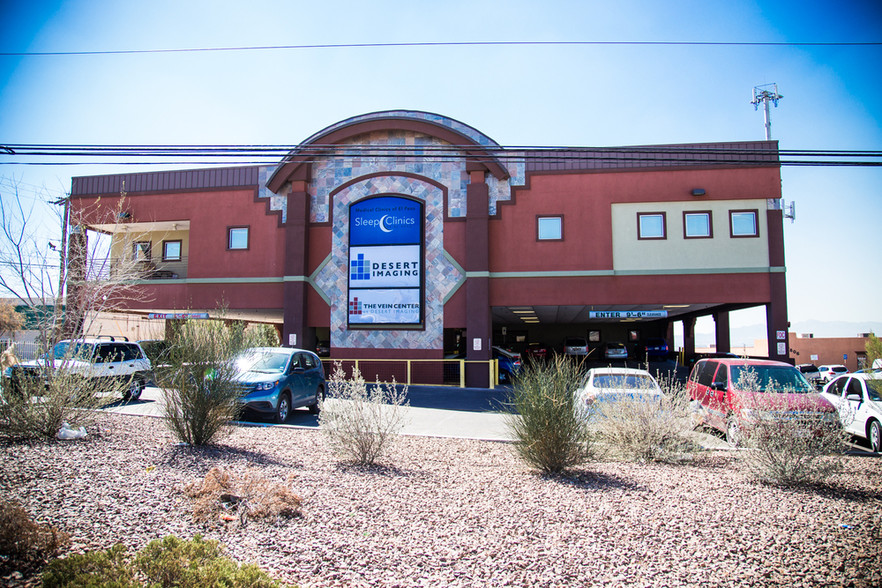 Primary Photo Of 7812 Gateway Blvd E, El Paso Medical For Lease