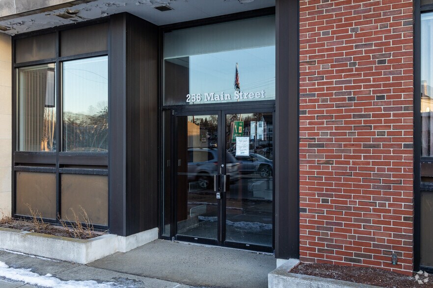 More Photos Of 256 Main St, Milford Bank For Lease