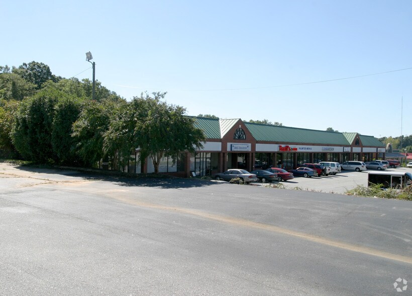 More Photos Of 110 Garner Rd, Spartanburg Unknown For Lease