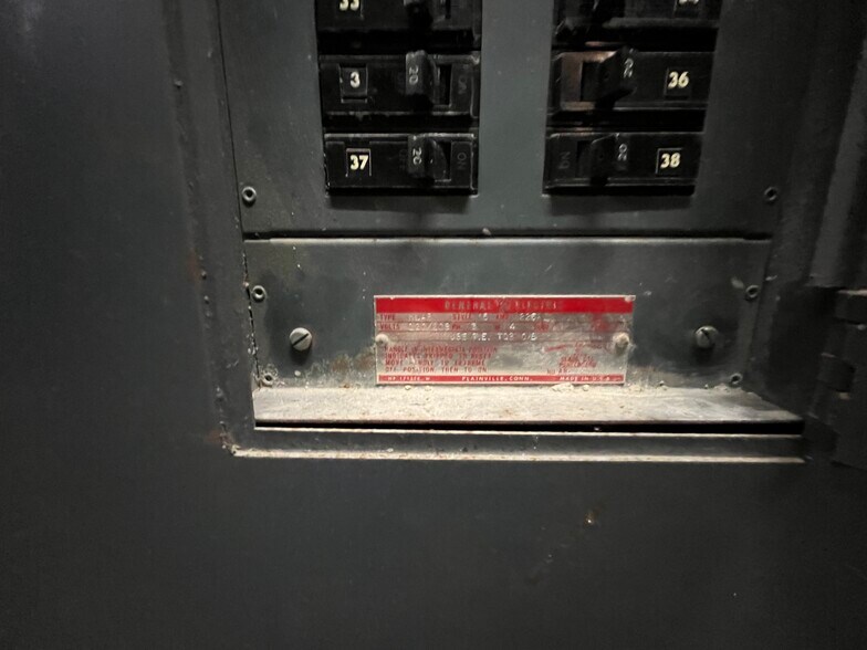 More Photos Of 45 Round Hill Rd, Northampton Office Residential For Sale