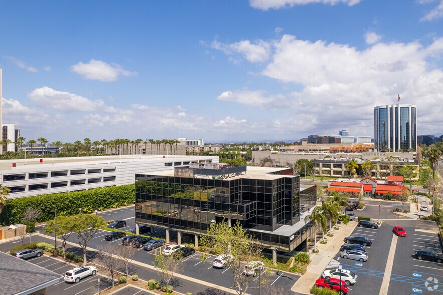 More Photos Of 4701 Von Karman Ave, Newport Beach Loft Creative Space For Lease