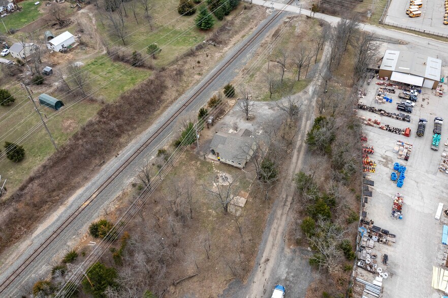 More Photos Of 814 SE Sunnyside School Rd, Blue Springs Warehouse For Sale