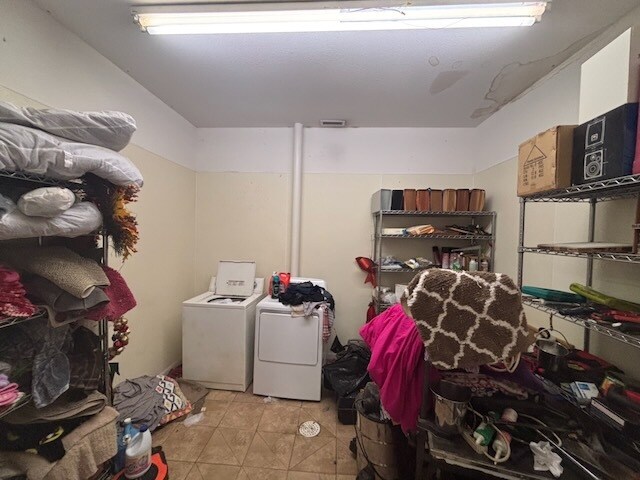 More Photos Of 5330 1250 S, Haubstadt Veterinarian Kennel For Sale