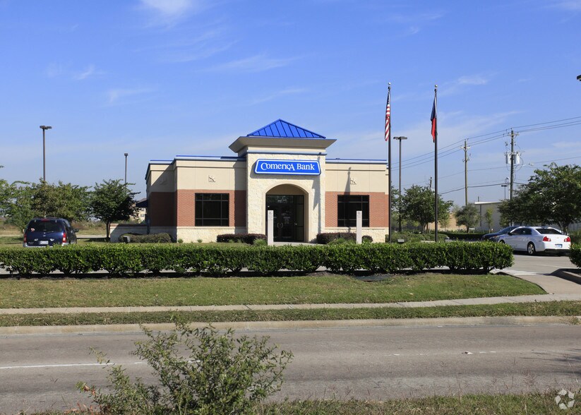Primary Photo Of 9997 Almeda Genoa Rd, Houston Bank For Lease