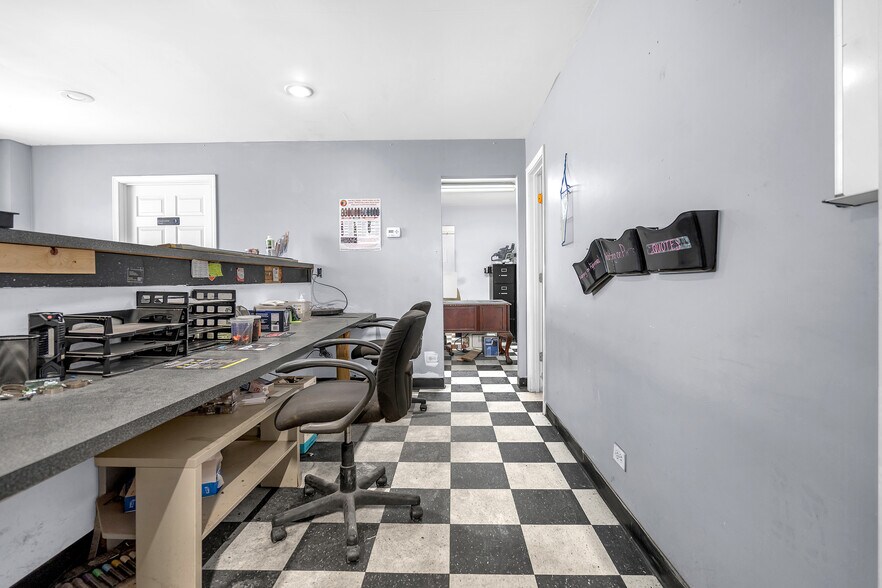 More Photos Of 26 E 34th Pl, Steger Auto Repair For Lease