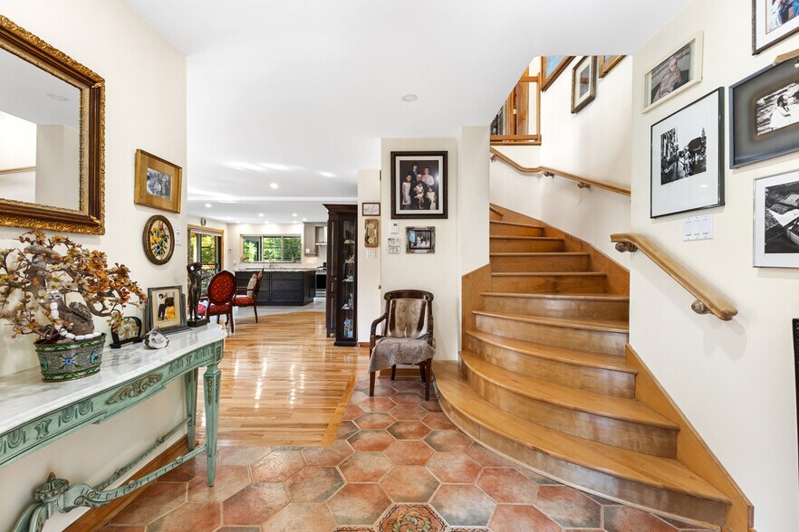 More Photos Of 57 Rue Allan, Brownsburg-chatham Apartments For Sale
