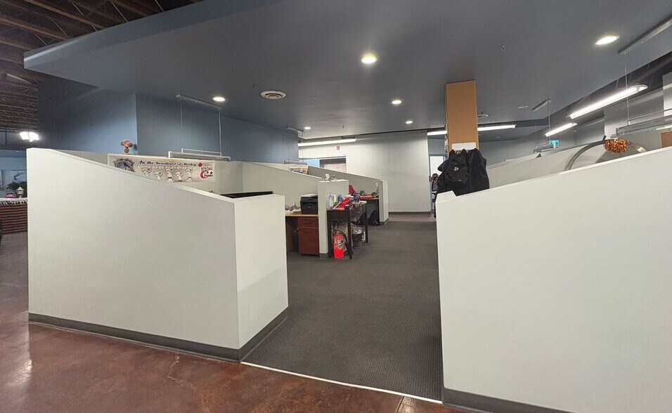 More Photos Of 7710-7730 34th St, Edmonton Warehouse For Lease