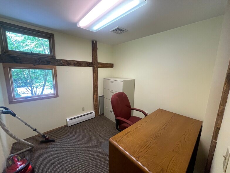 More Photos Of 167 Baxter Rd, Storrs Mansfield Office For Sale