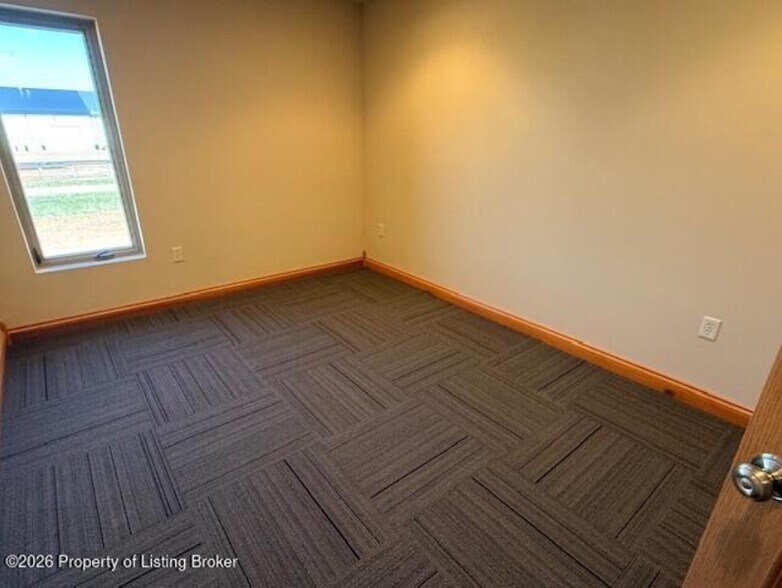 More Photos Of 3805-129f Southwest Ave, Belfield Flex For Lease