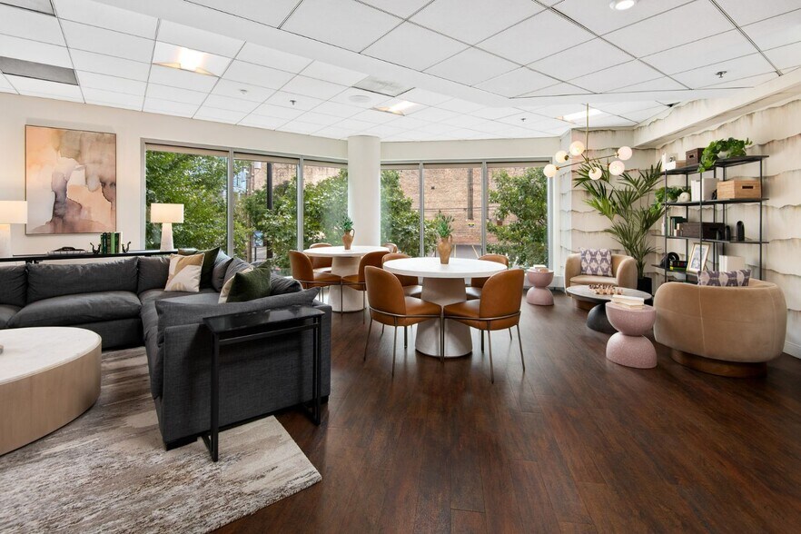 More Photos Of 300 N Canal St, Chicago Apartments For Sale