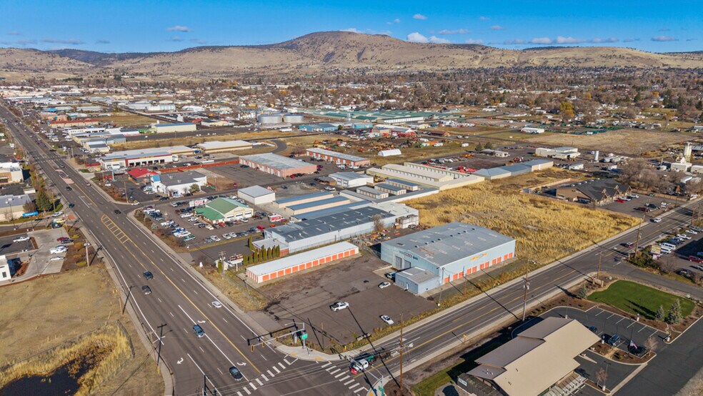 More Photos Of 3735 Washburn Way, Klamath Falls Warehouse For Lease