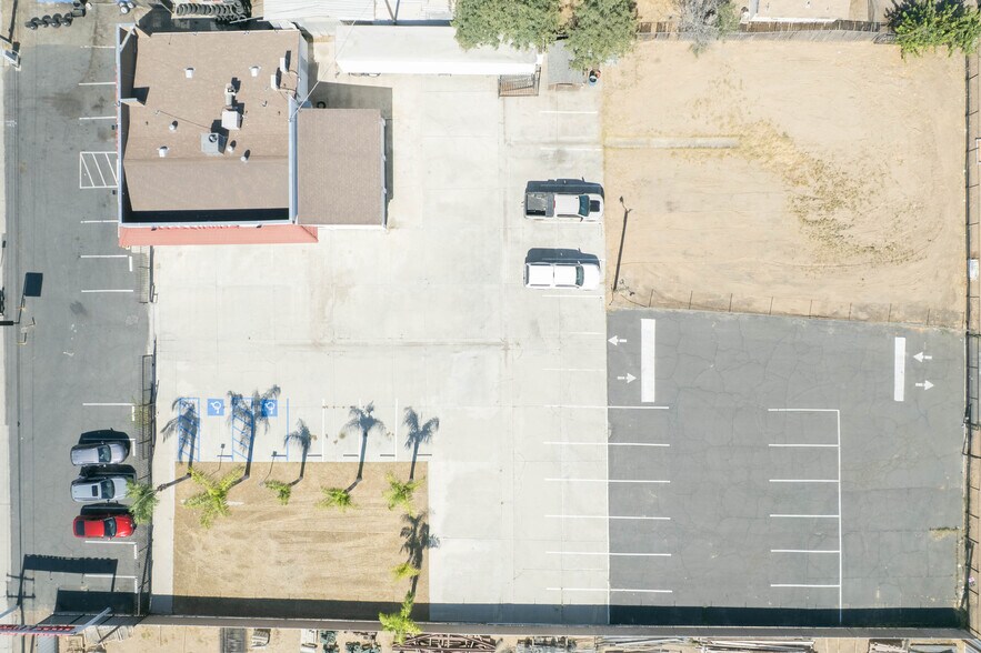 More Photos Of 2112 E California Ave, Bakersfield Restaurant For Sale