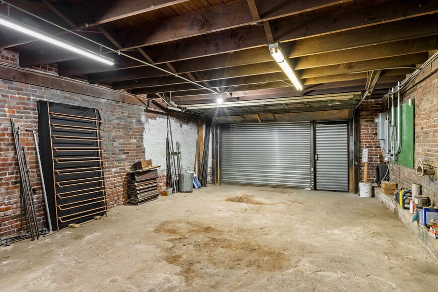 More Photos Of 3547 Kensington Ave, Philadelphia General Retail For Sale