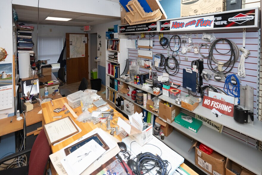 More Photos Of 7427 Dyke Rd, Clay Freestanding For Lease