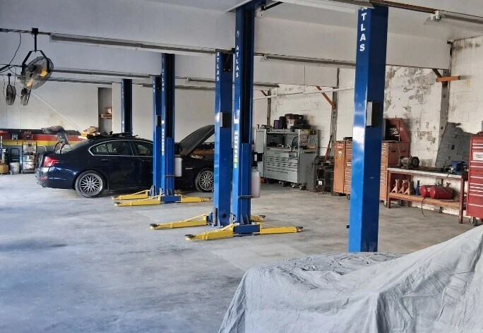 More Photos Of 600 24th St S, Saint Petersburg Manufacturing For Lease