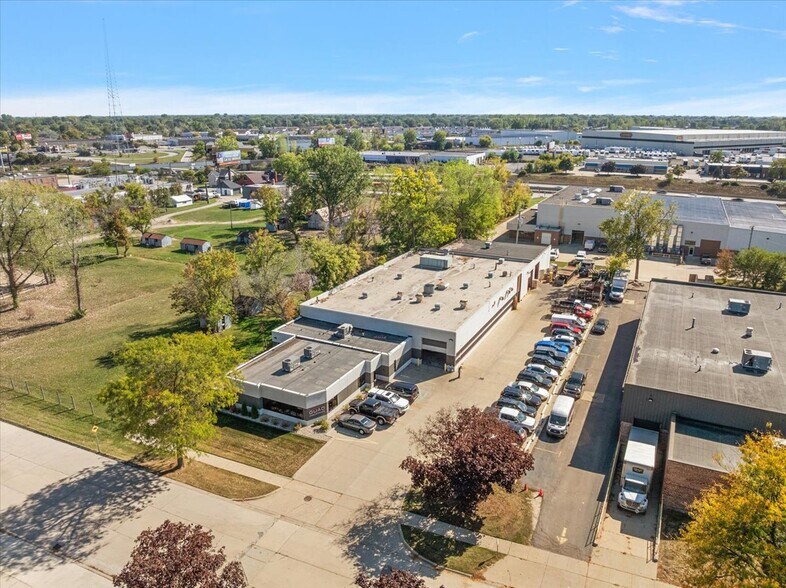 More Photos Of 14570 Barber Ave, Warren Warehouse For Sale