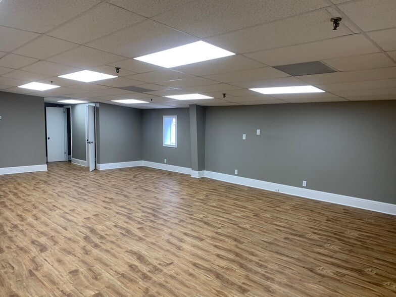 More Photos Of 199 Spence Ln, Nashville Warehouse For Lease