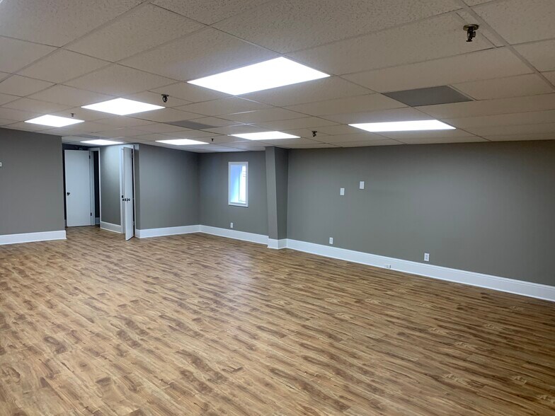 More Photos Of 199 Spence Ln, Nashville Warehouse For Lease