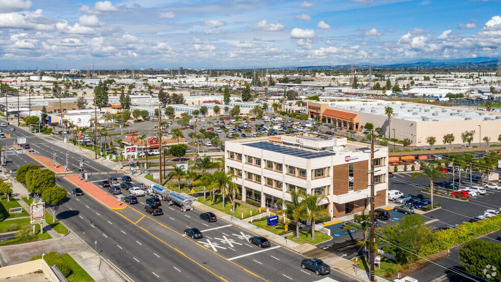 More Photos Of 303 W Katella Ave, Orange Medical For Lease