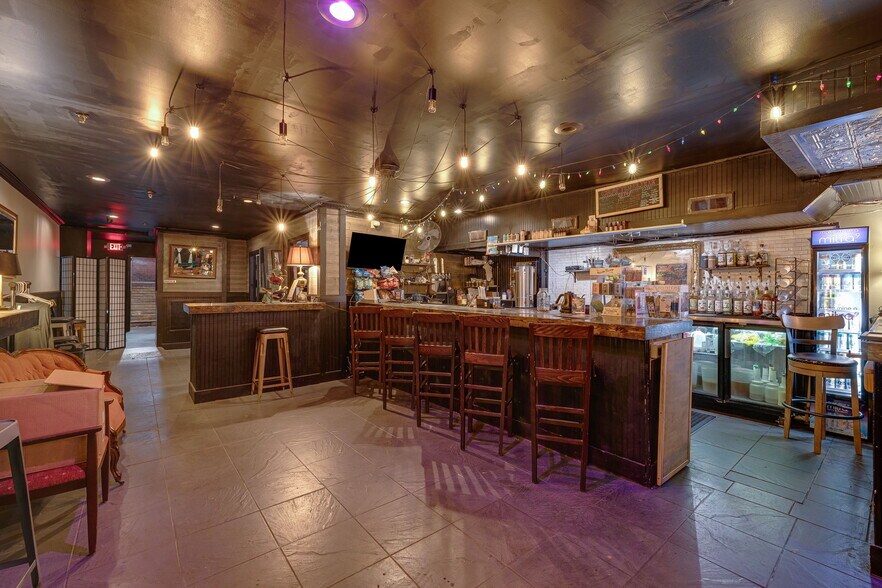 More Photos Of 122 College St, Asheville Storefront Retail Residential For Sale