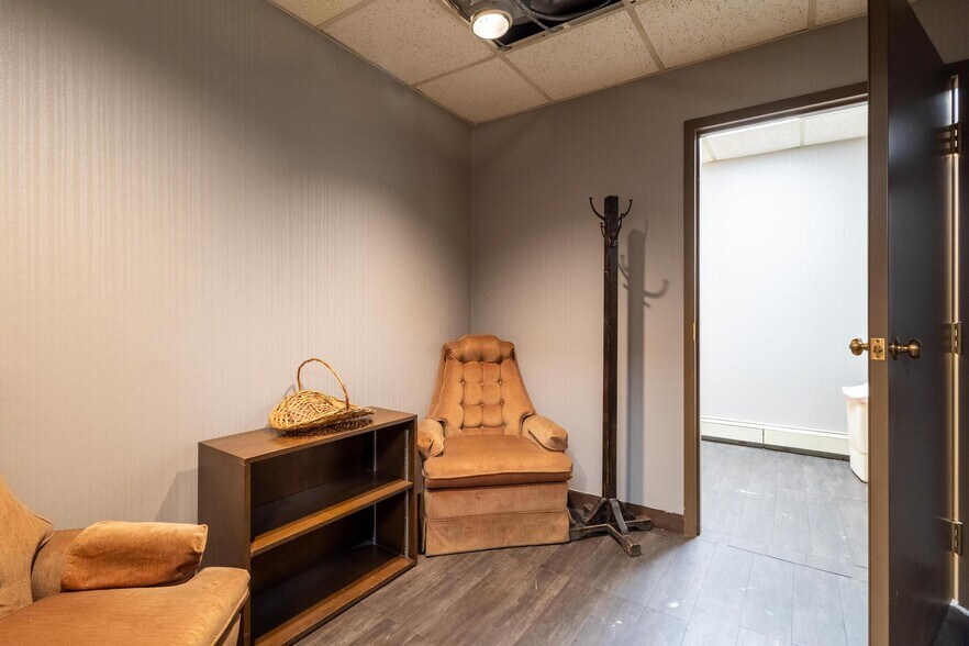 More Photos Of 620 South St, Steubenville Auto Dealership For Lease