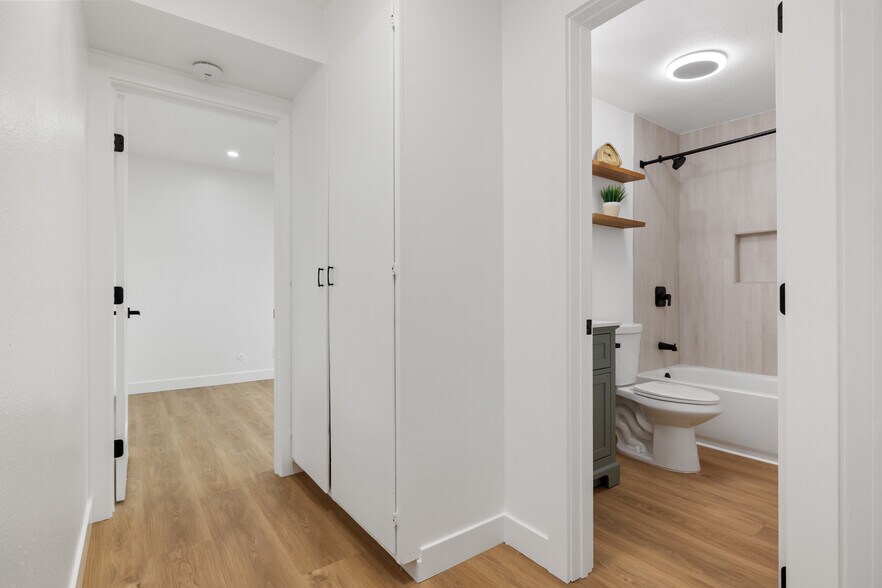 More Photos Of 2715 A St, San Diego Apartments For Sale