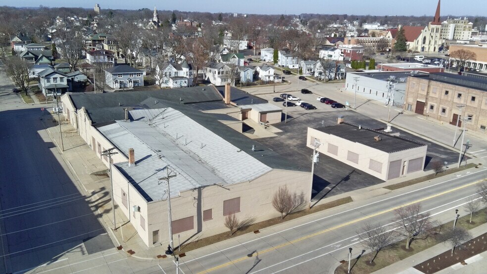 More Photos Of 161 S Franklin St, Janesville Industrial For Lease