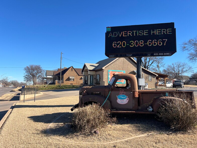 More Photos Of 319 Oklahoma Blvd, Alva Restaurant For Sale