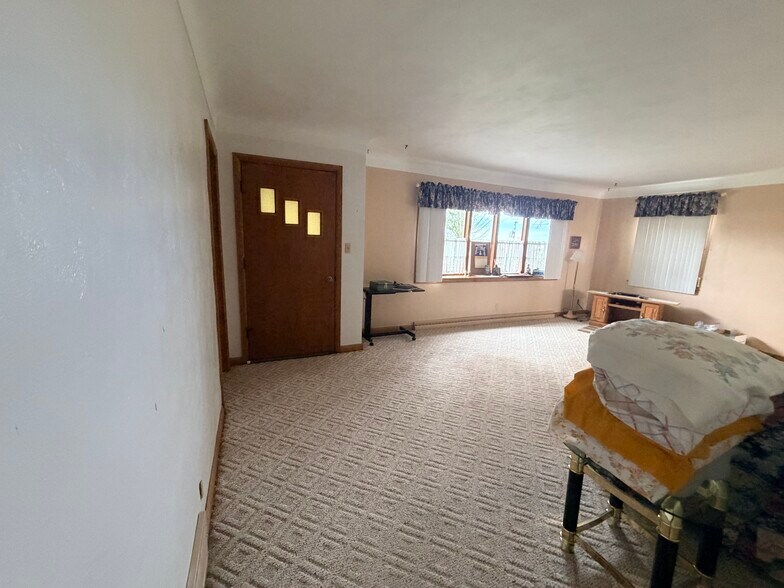 More Photos Of 2280 S Rock City Rd, Ridott Multifamily For Sale