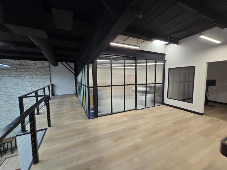 More Photos Of 1041 Eastside Rd, El Paso Warehouse For Sale