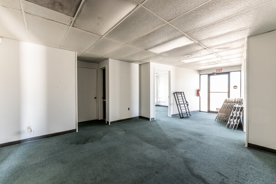 More Photos Of , Huntsville General Retail For Sale