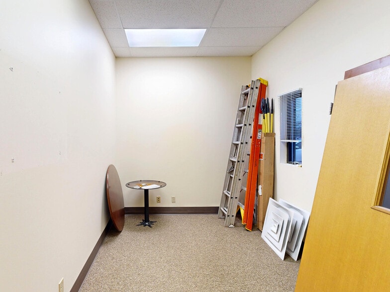 More Photos Of 1600 Peninsula Dr, Erie Office For Lease