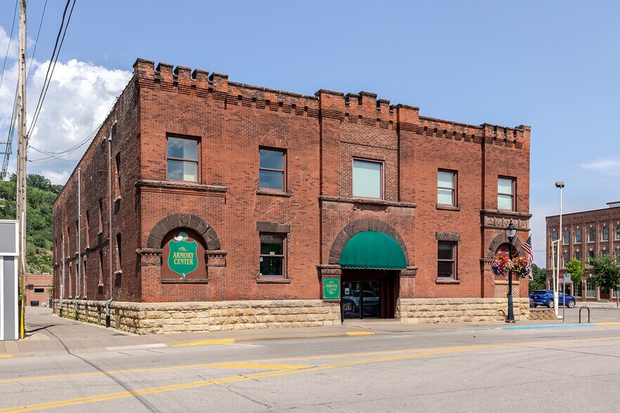 More Photos Of 217 Plum St, Red Wing Office For Sale