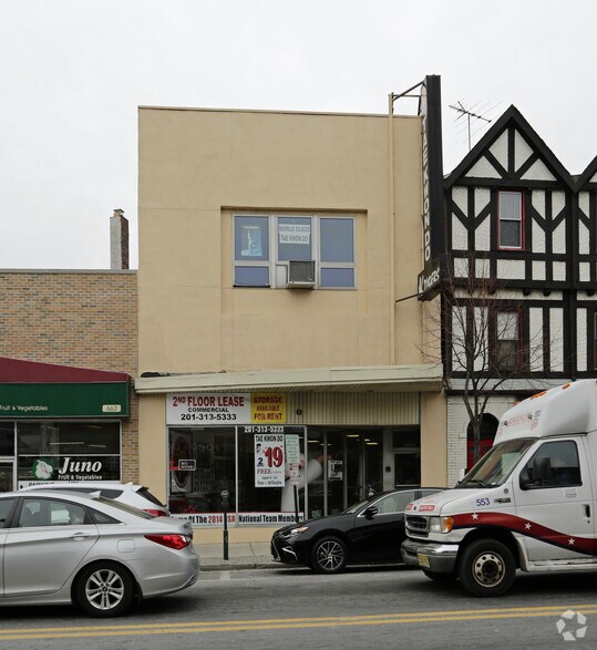 More Photos Of 665 Anderson Ave, Cliffside Park Storefront Retail Office For Lease
