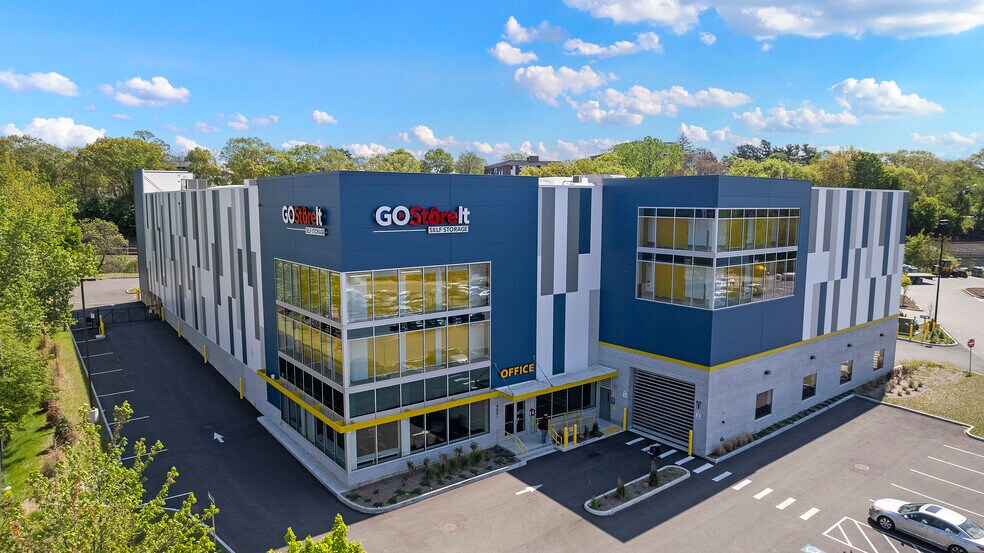 More Photos Of 480 Centre St, Quincy Self Storage For Lease