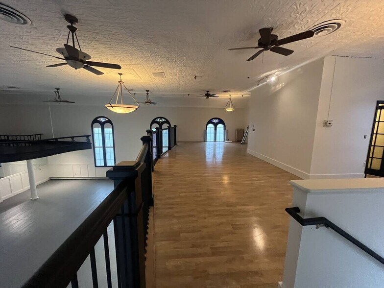 More Photos Of 45 Pearl St, Portsmouth Office For Sale