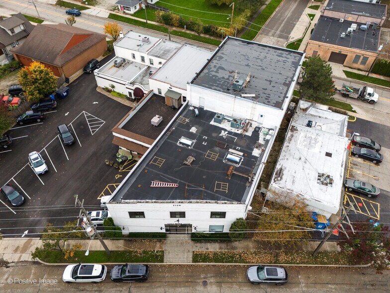 More Photos Of 2126 N First St, Highland Park Service For Sale