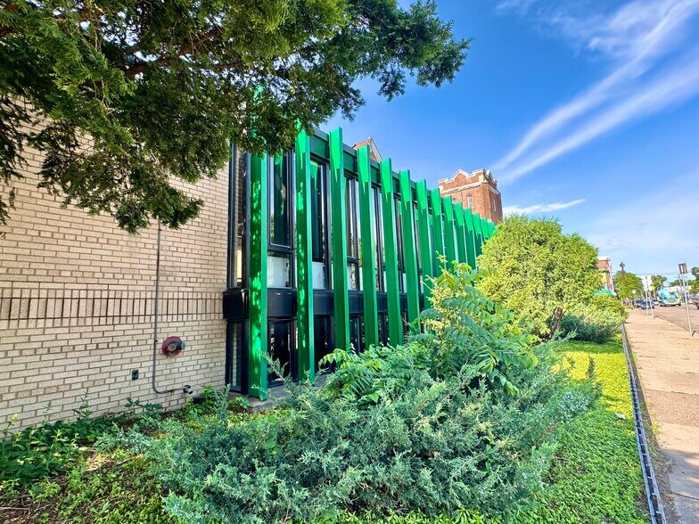More Photos Of 2511 E Franklin Ave, Minneapolis Religious Facility For Sale