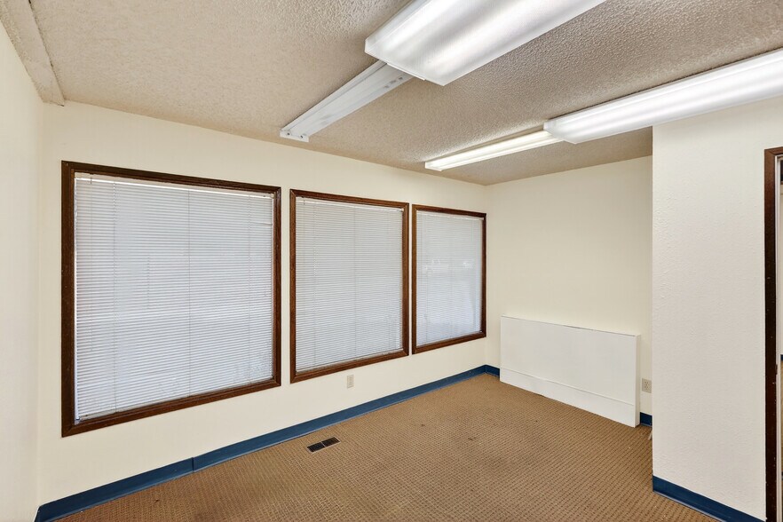 More Photos Of 524 N Mullan Rd, Spokane Loft Creative Space For Sale