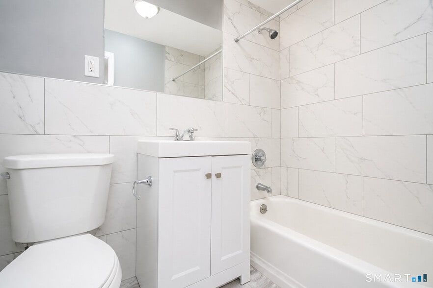 More Photos Of 18 Sherman St, Hartford Apartments For Sale
