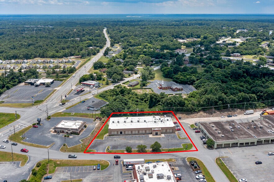 More Photos Of 3720 Bloomfield Village Dr, Macon-Bibb Storefront For Sale