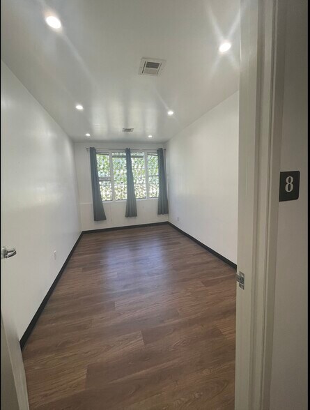 More Photos Of 9935 S Santa Monica Blvd, Beverly Hills Coworking Space