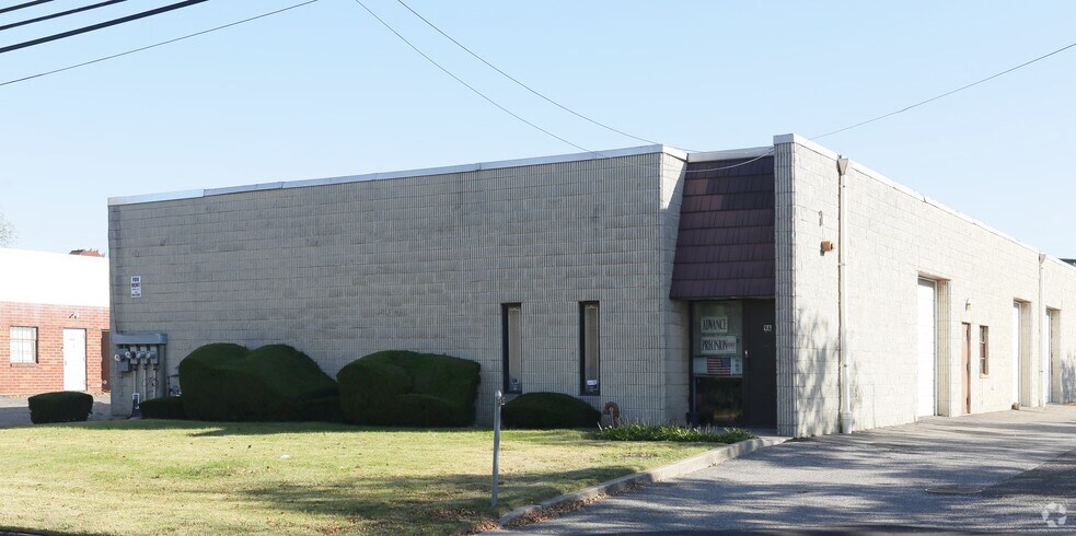 More Photos Of 9 Mahan St, West Babylon Industrial For Sale