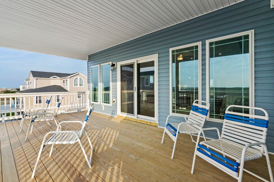 More Photos Of 2075-2085 New River Inlet Rd, North Topsail Beach Specialty For Sale