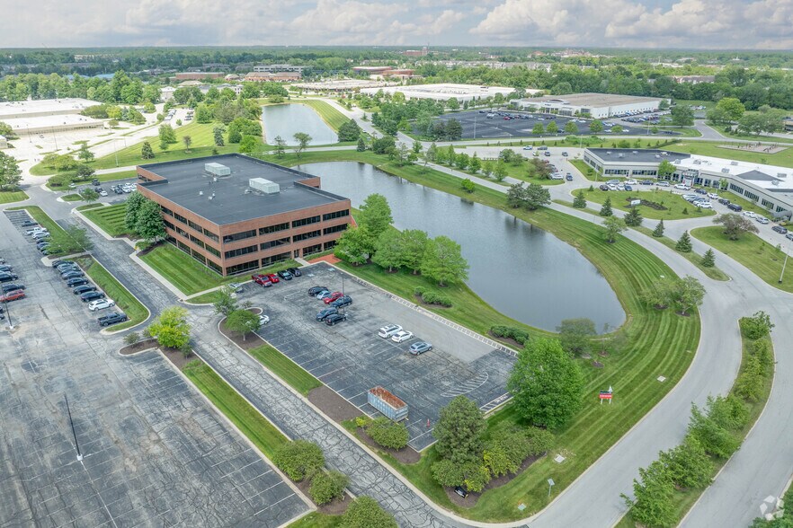 More Photos Of 550 Congressional Blvd, Carmel Loft Creative Space For Lease