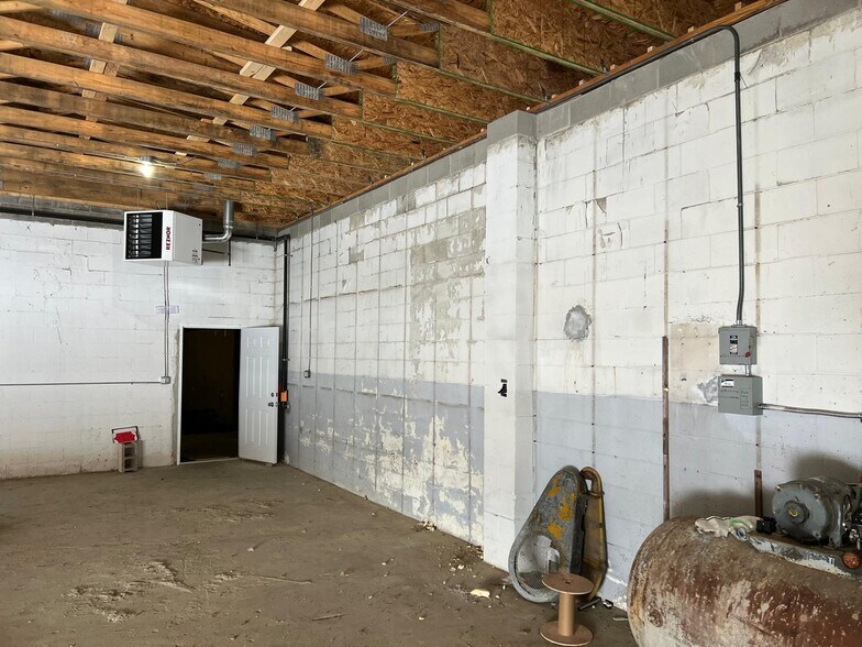 More Photos Of 4601 N Dixie Dr, Dayton Auto Repair For Sale